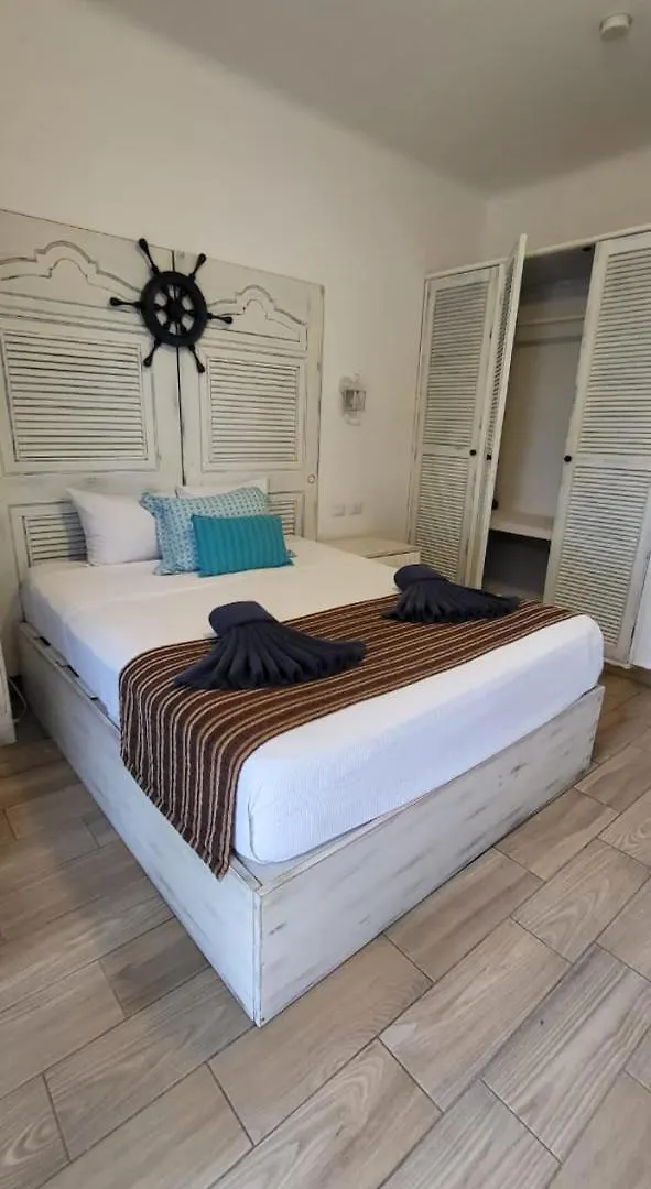 Hotel Casa Coco Rio Playa del Carmen 3*,  México
